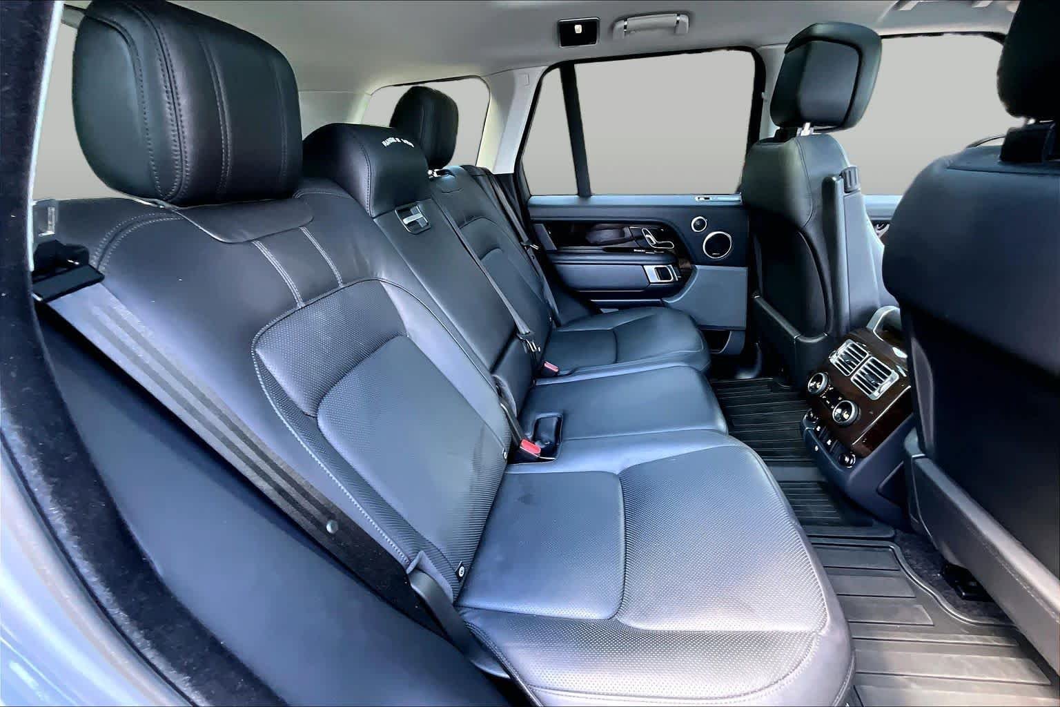 Used 2020 Eiger Grey Metallic Land Rover HSE image 19