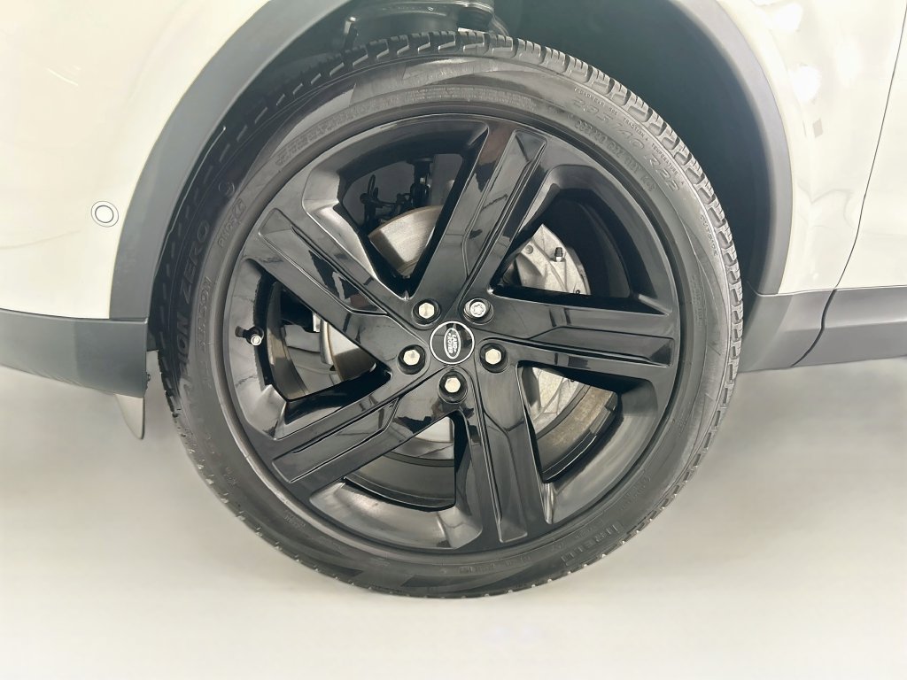 Certified Used 2025 Fuji White Land Rover S image 29