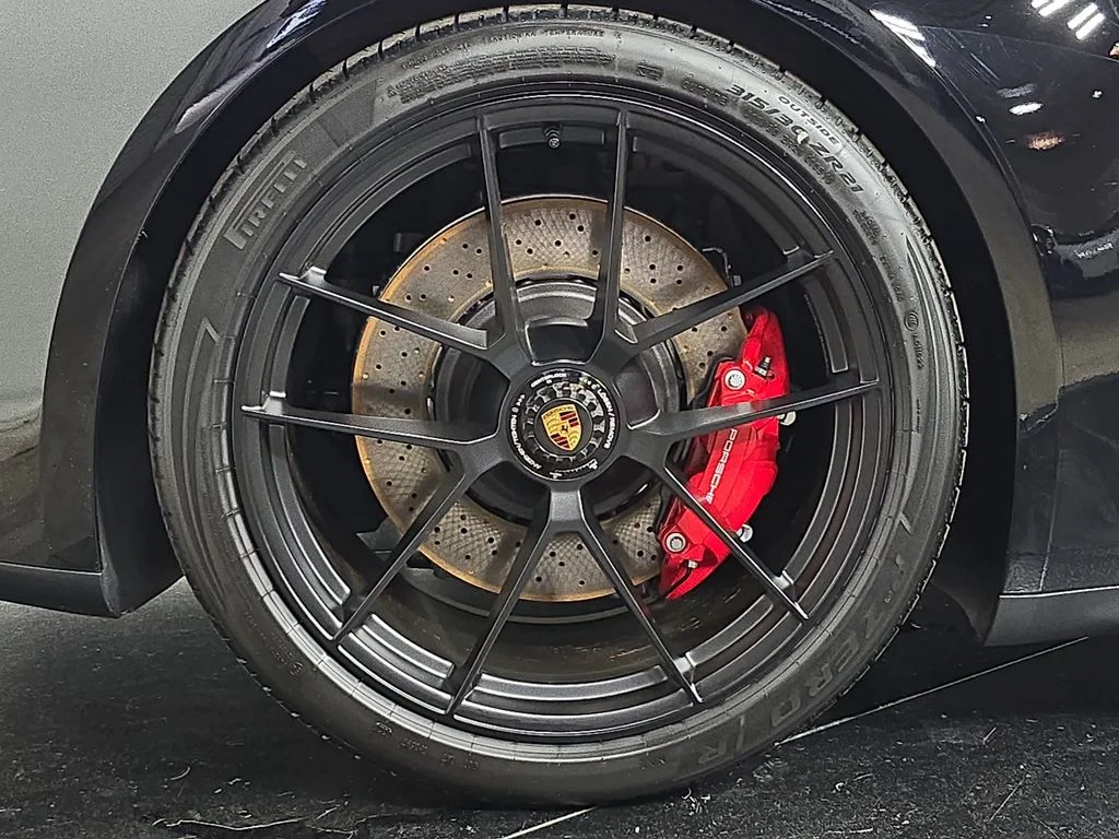 2026 Porsche 911 GTS - Photo 29