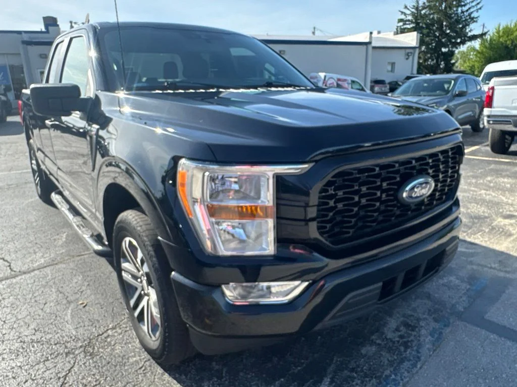 Used 2021 Black Ford XL image 47