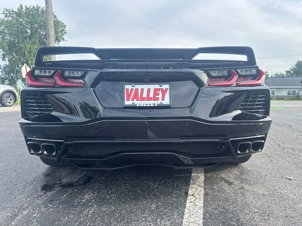 Used 2021 Black Chevrolet Stingray image 39