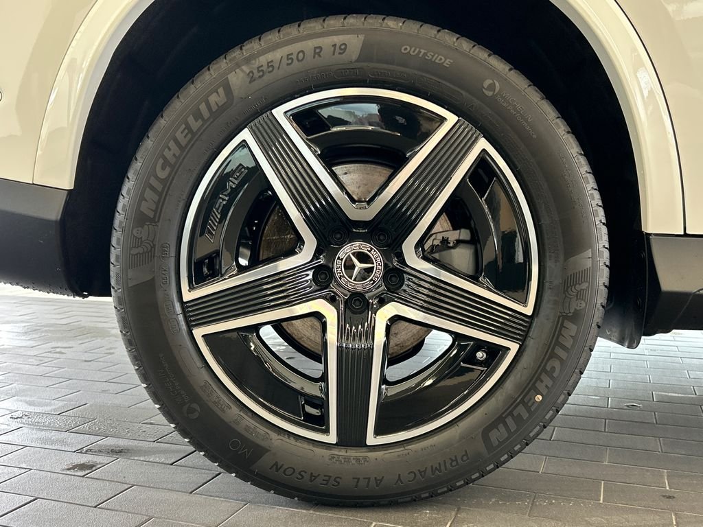 New 2027 Polar White Mercedes-Benz GLC 300 image 34