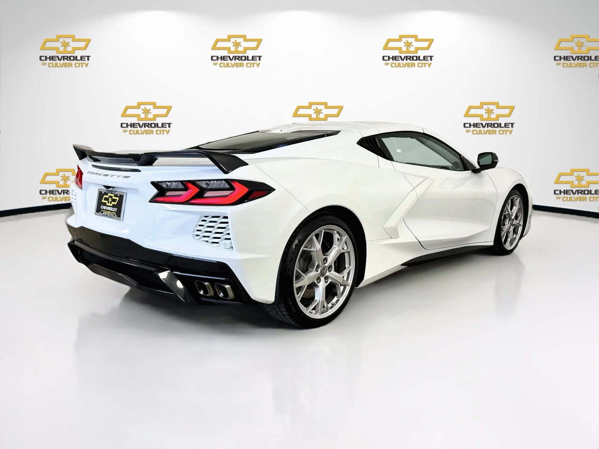 Used 2022 Arctic White Chevrolet 3LT image 8