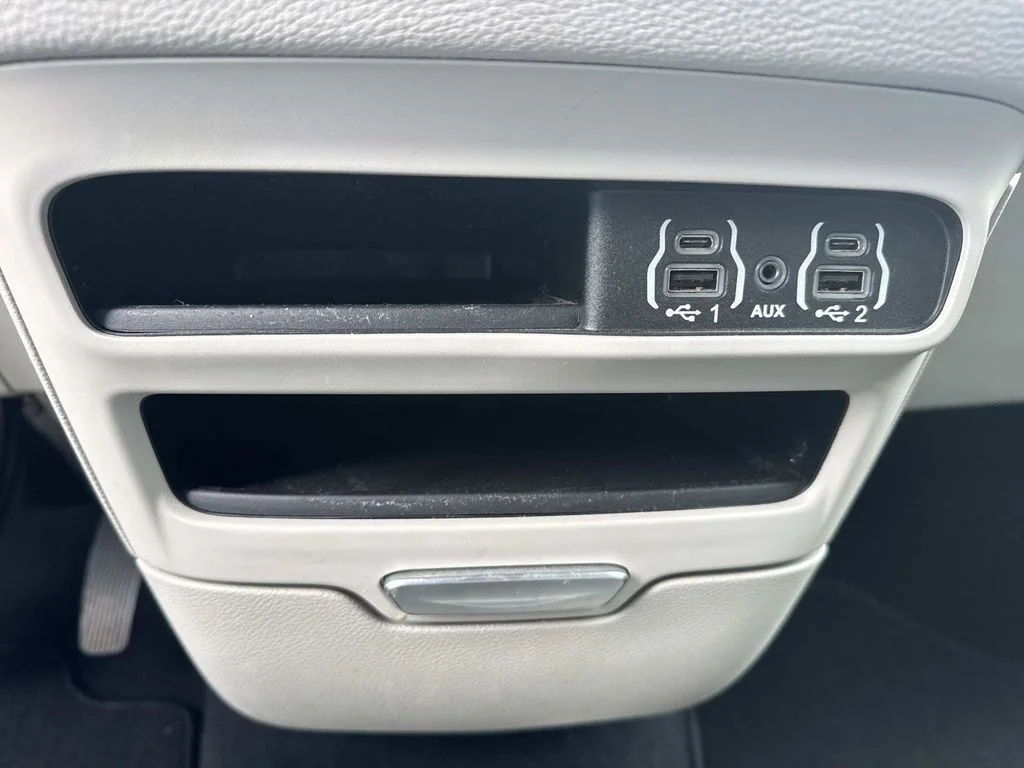 Used 2023 Silver Chrysler Touring L image 43