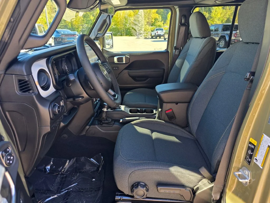 New 2027 Green Jeep Sport S image 4