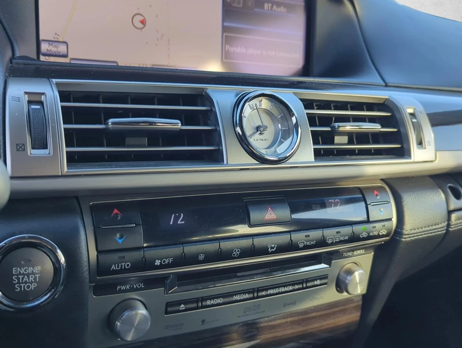 Used 2014 Liquid Platinum Lexus  image 21