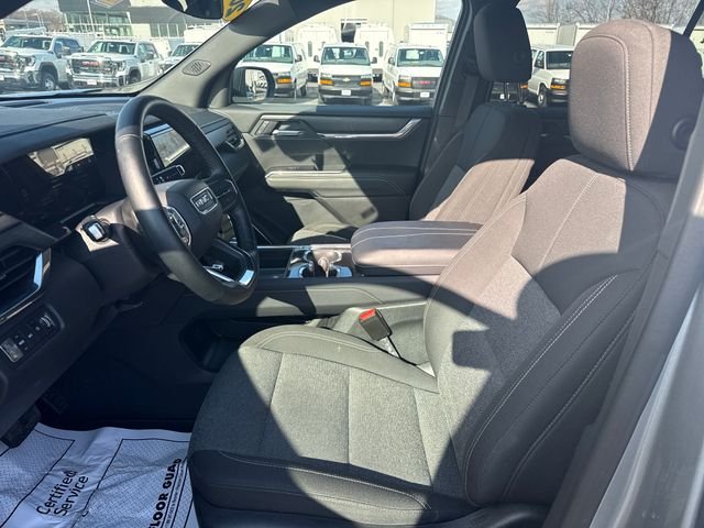 Used 2025 Silver GMC Elevation image 9