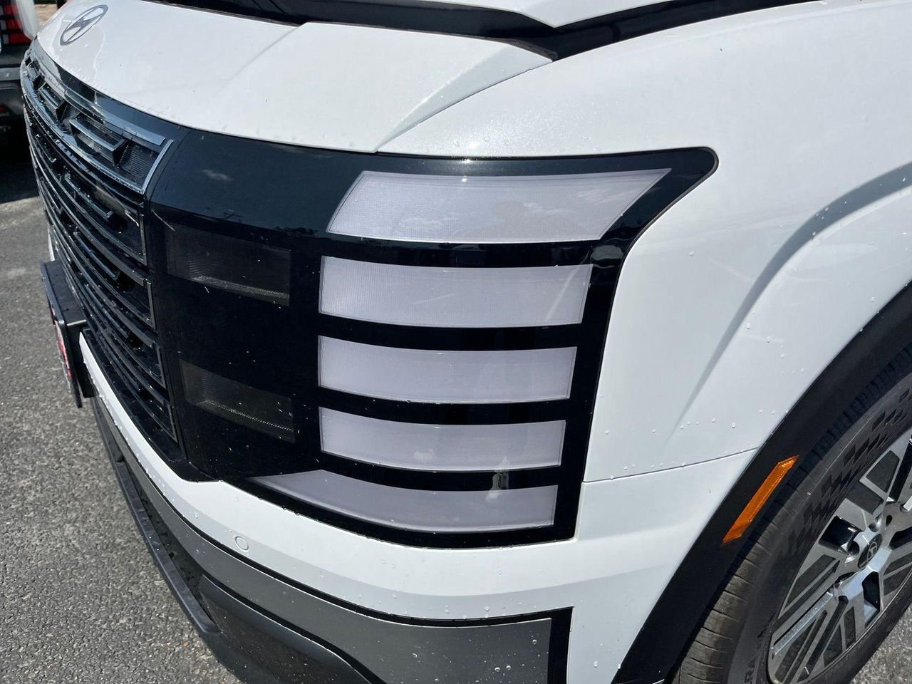 New 2026 White Hyundai SEL 7P image 13