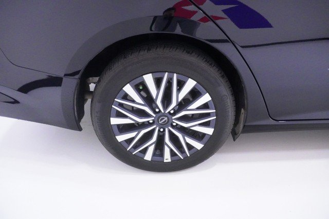 2025 Nissan Altima SV - Photo 6