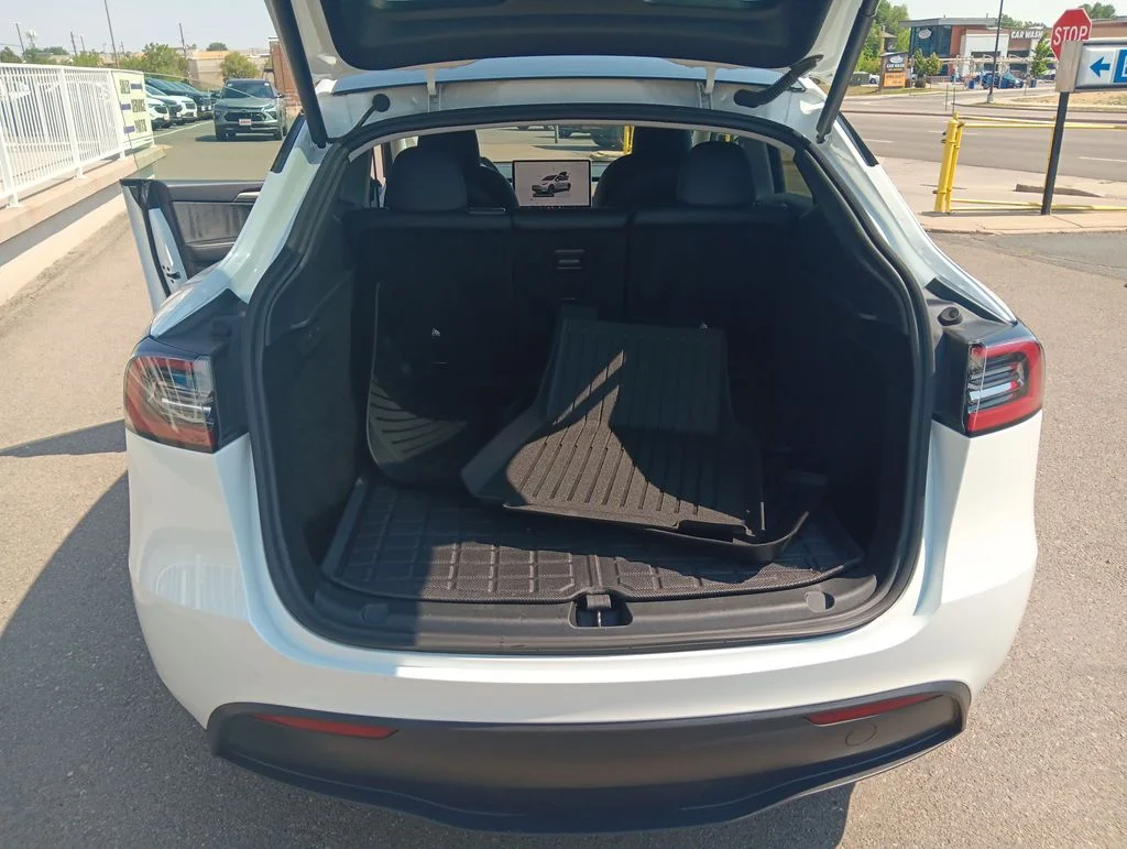 Used 2024  Tesla Long Range image 23