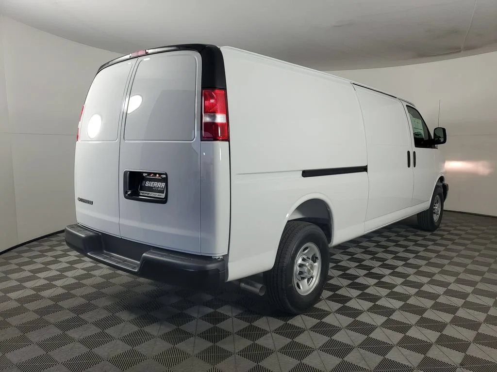 2025 Chevrolet Express Cargo Work Van - Photo 4