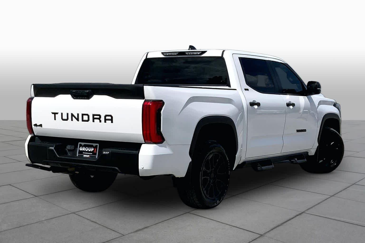 Used 2024 Ice Cap Toyota SR5 image 13