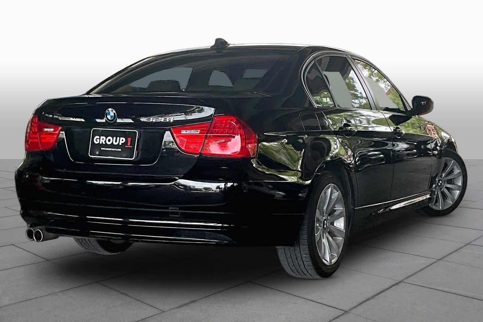 Used 2011 Jet Black BMW 328i image 12