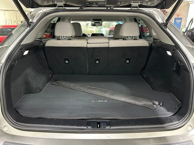 Used 2022 Silver Lexus 350 image 28