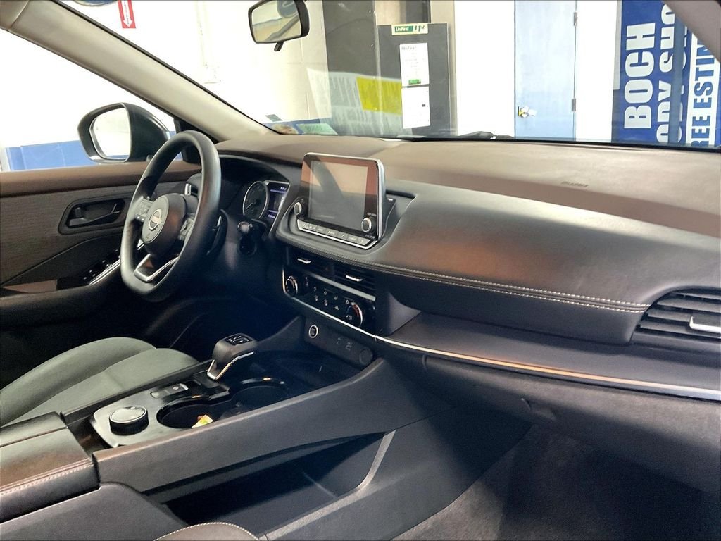 Used 2023 Blue Nissan S image 14
