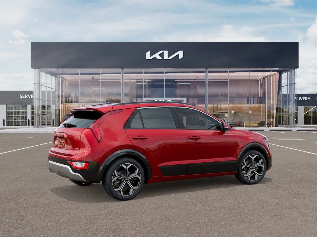 2025 Kia Niro EX Touring - Photo 6
