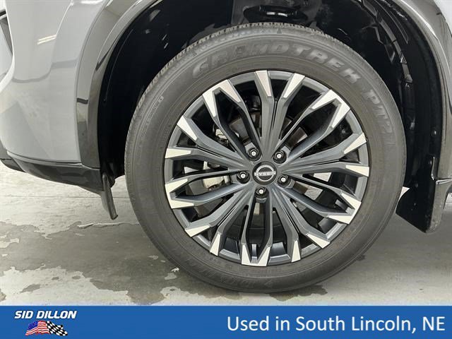 Used 2024 Boulder Gray Pearl Nissan Platinum image 18