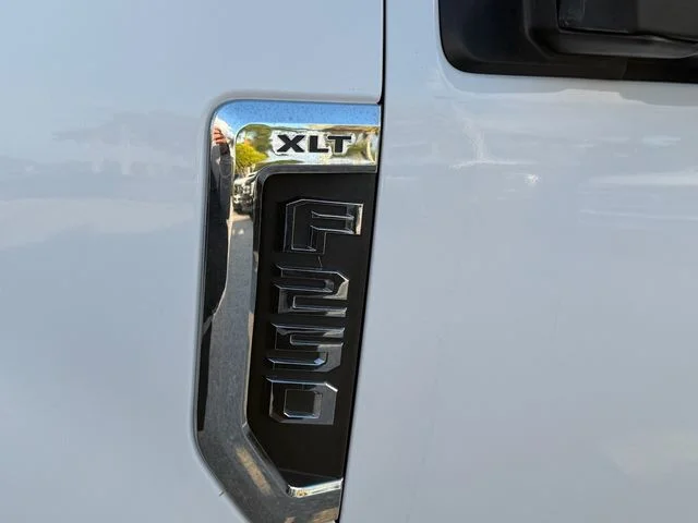 Used 2019 Oxford White Ford XLT image 6