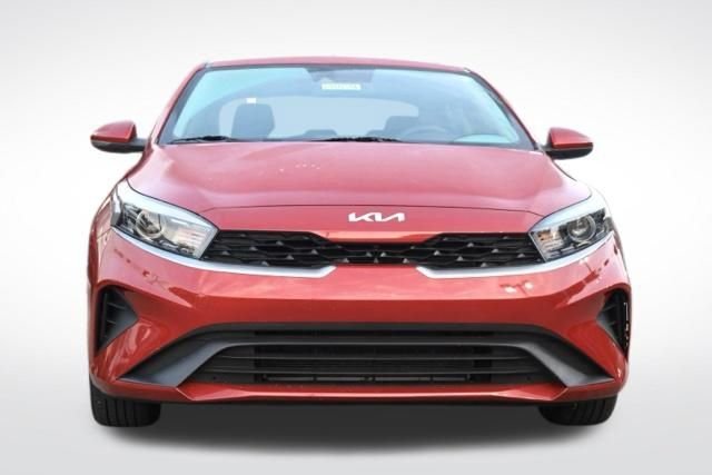 Used 2024 Fire Kia GT-Line image 3