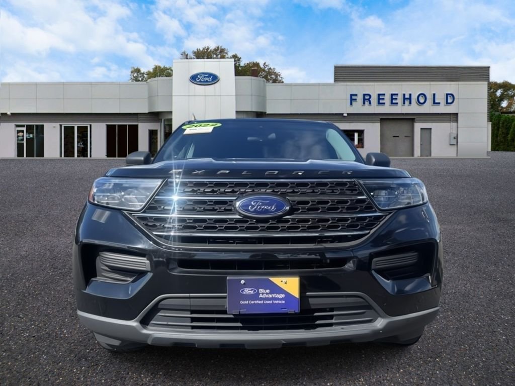 Certified Used 2022 Black Metallic Ford XLT image 3