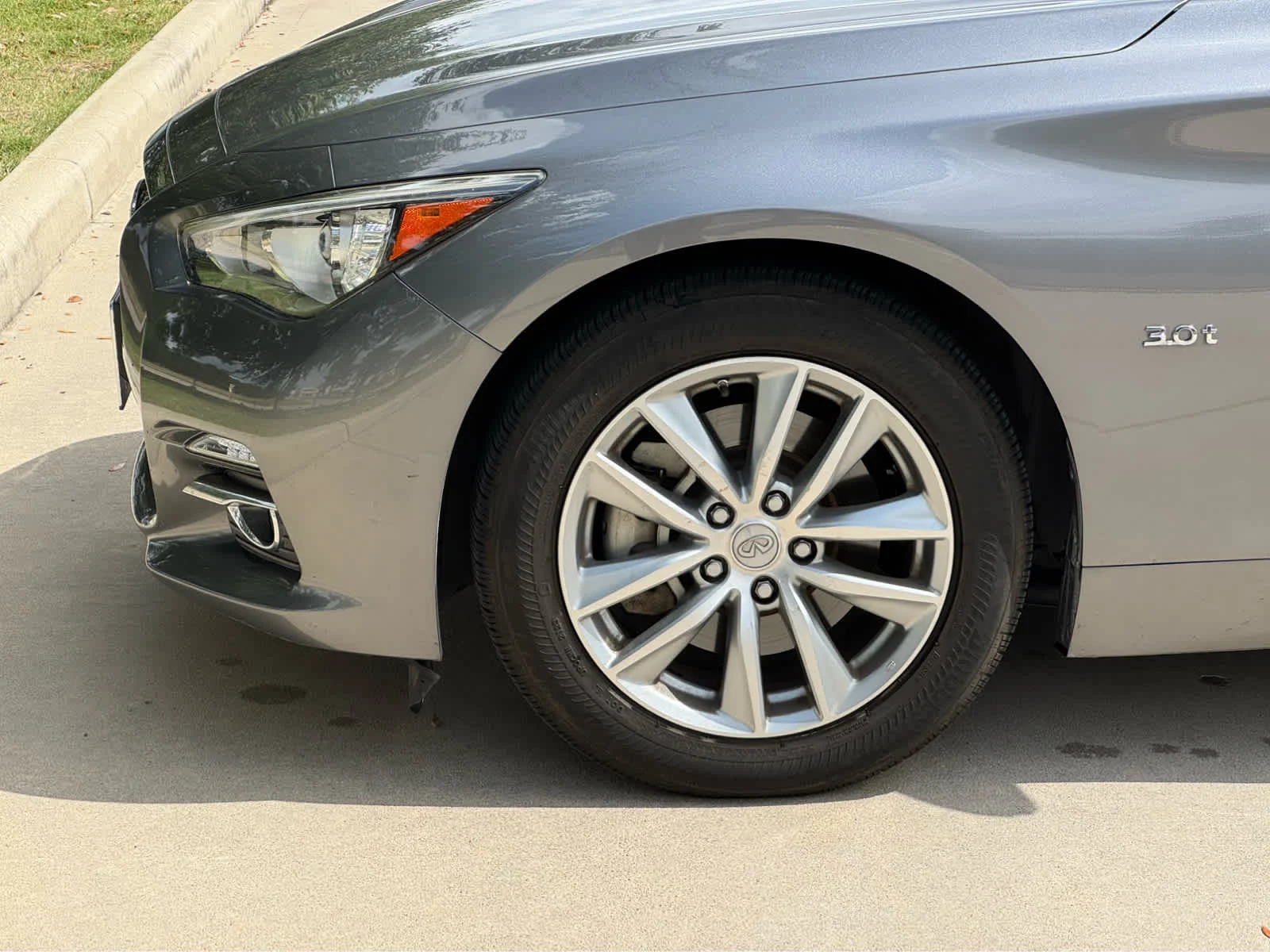 Certified Used 2016 Graphite Shadow INFINITI 3.0t Premium image 10