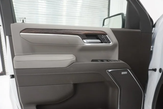 New 2026 Summit White GMC SLT image 18