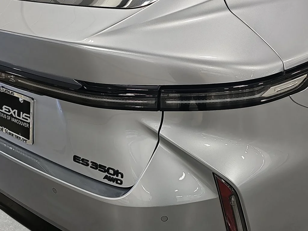 New 2026 Iridium Lexus PREMIUM AWD image 32