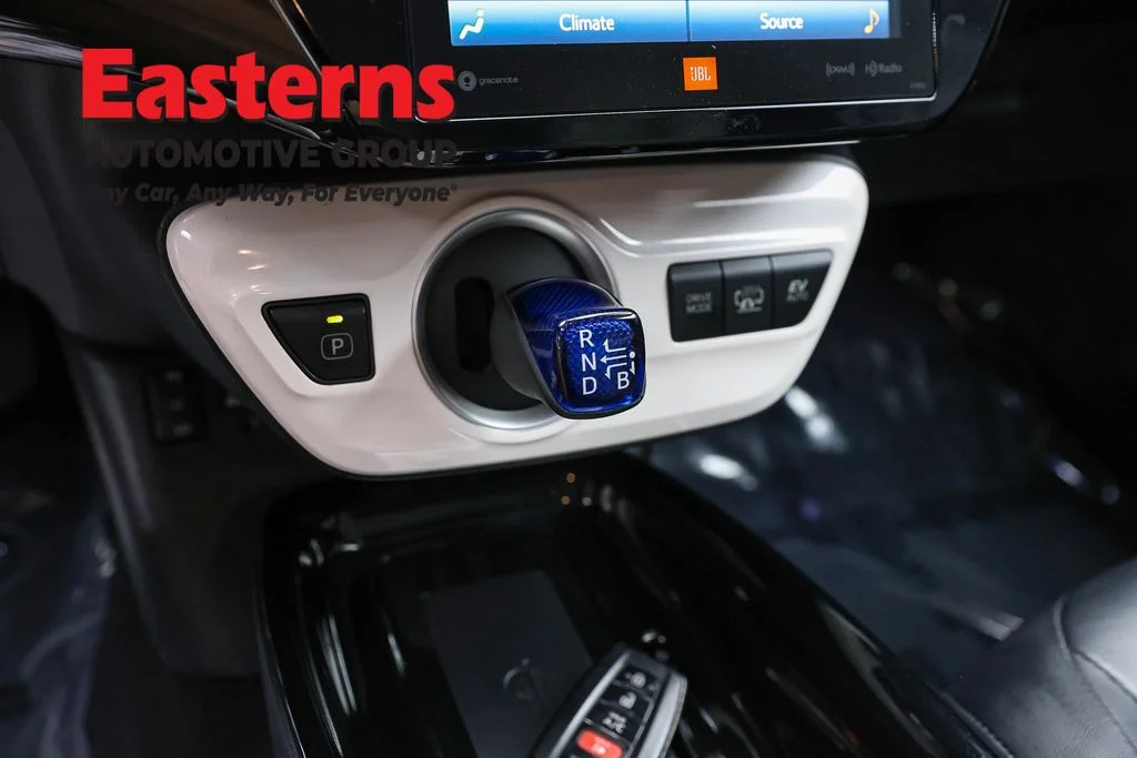 Used 2018 Red Toyota Advanced image 13