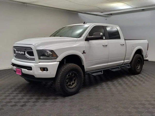 2018 Ram 3500 Laramie Crew Cab 4x4 64 Box