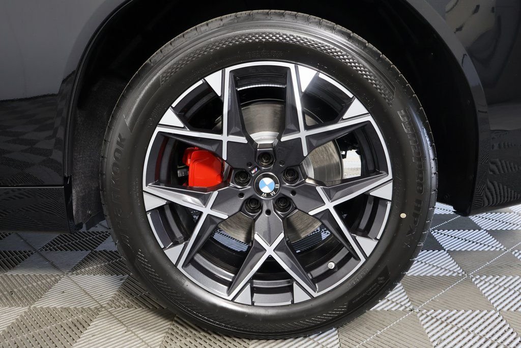 New 2026 Black Sapphire Metallic BMW 30 xDrive image 10