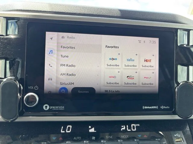 Used 2023  Toyota SR5 image 11