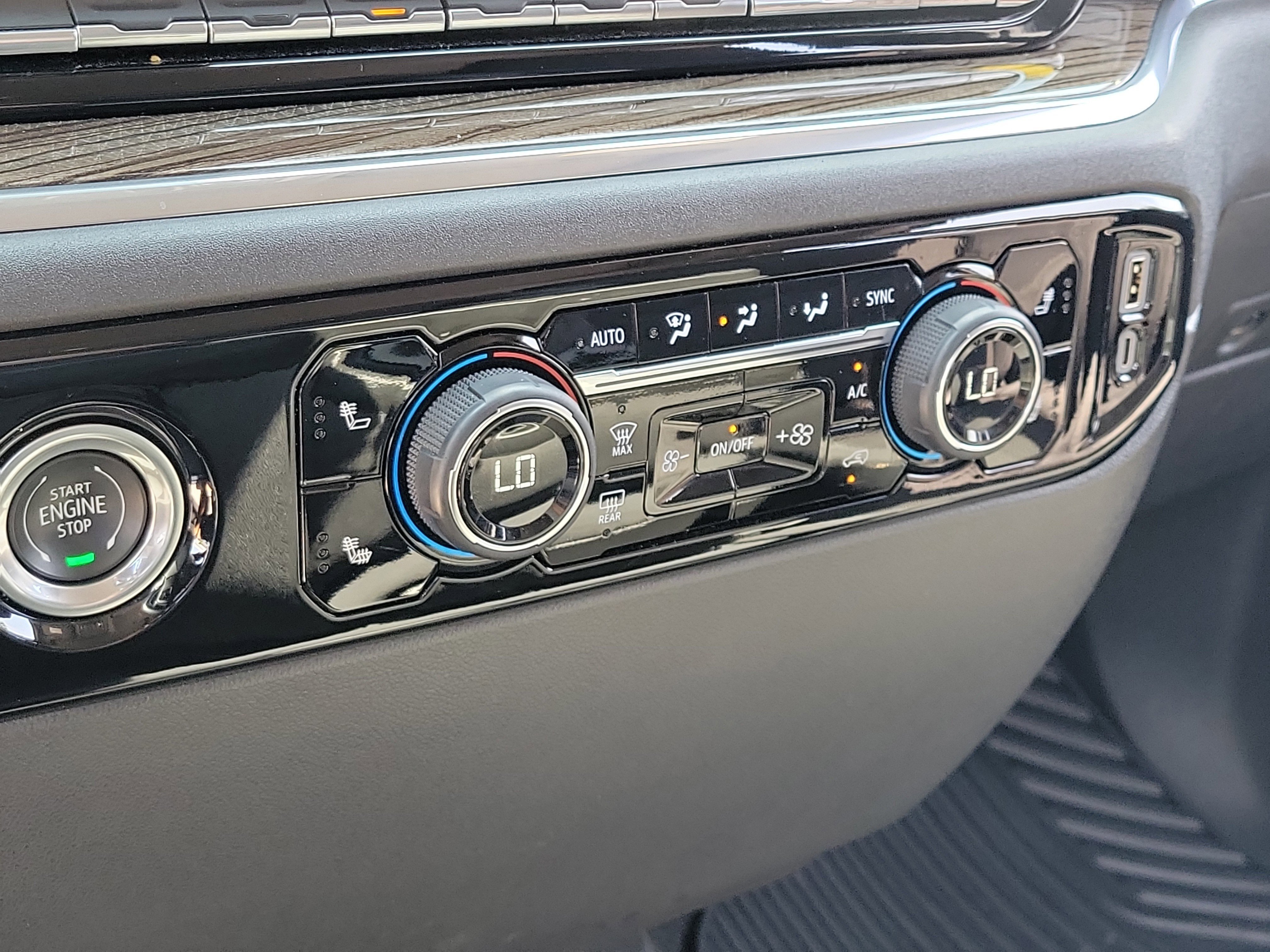 Used 2023 Glacier Blue Metallic Chevrolet LT image 28