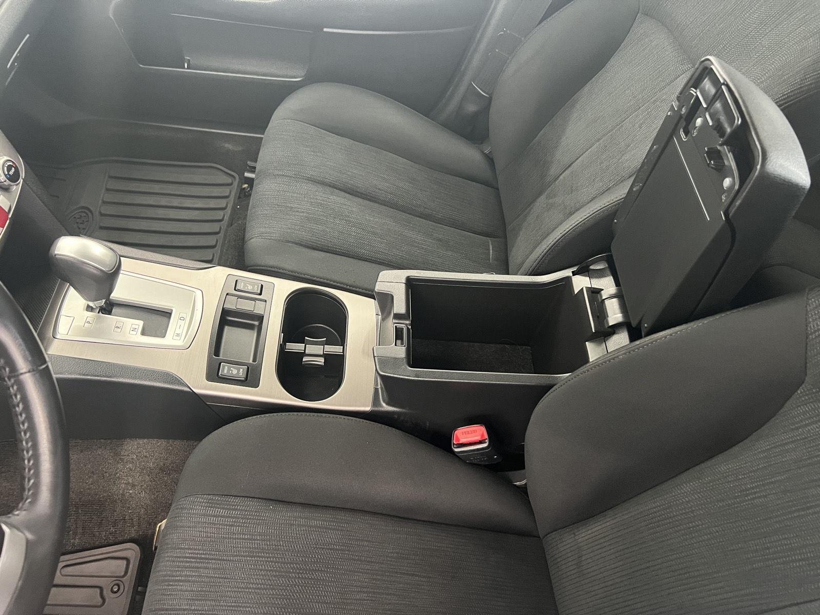 Used 2014 Ice Silver Metallic Subaru 2.5i Premium image 19