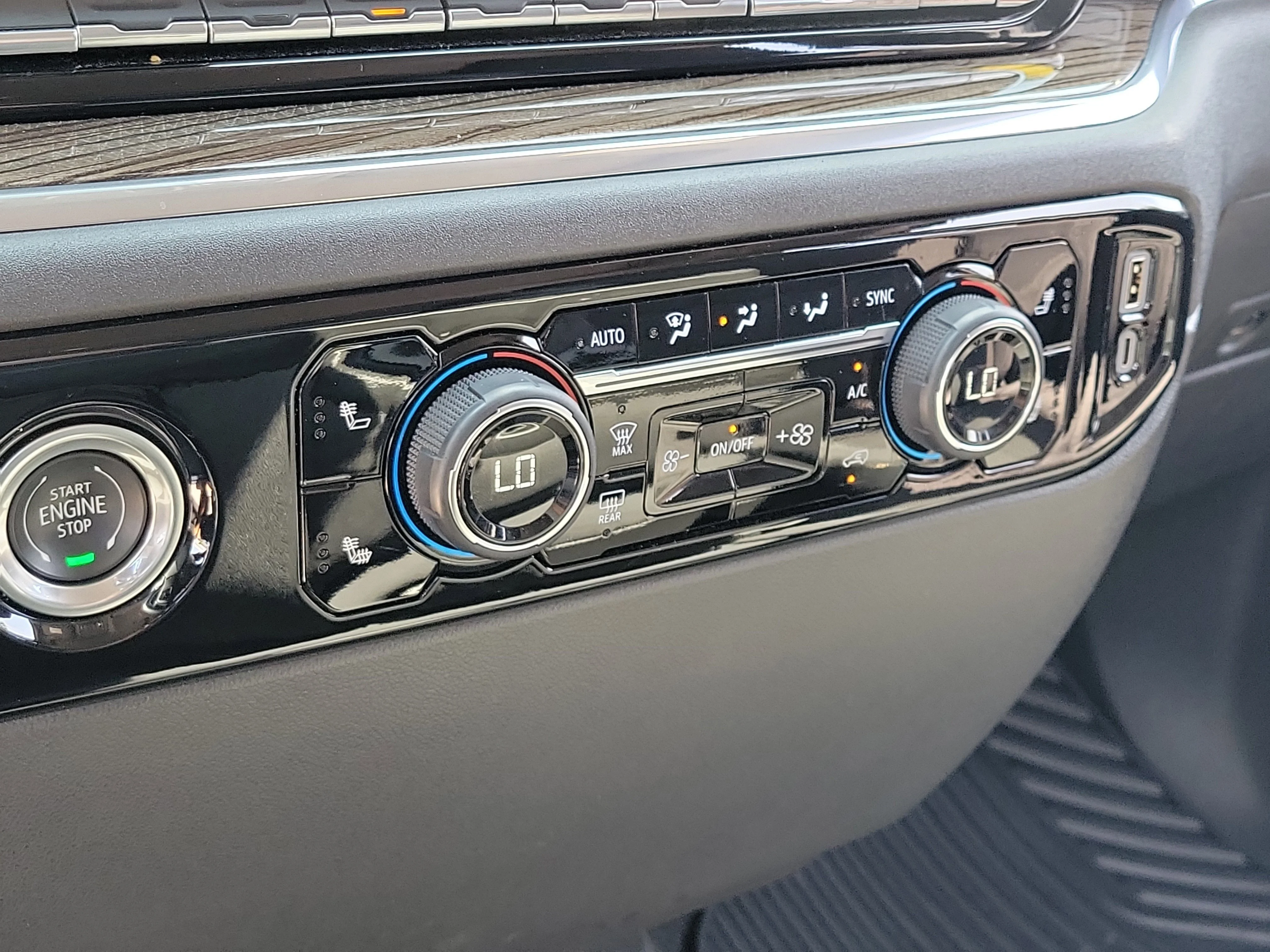Used 2023 Glacier Blue Metallic Chevrolet LT image 28