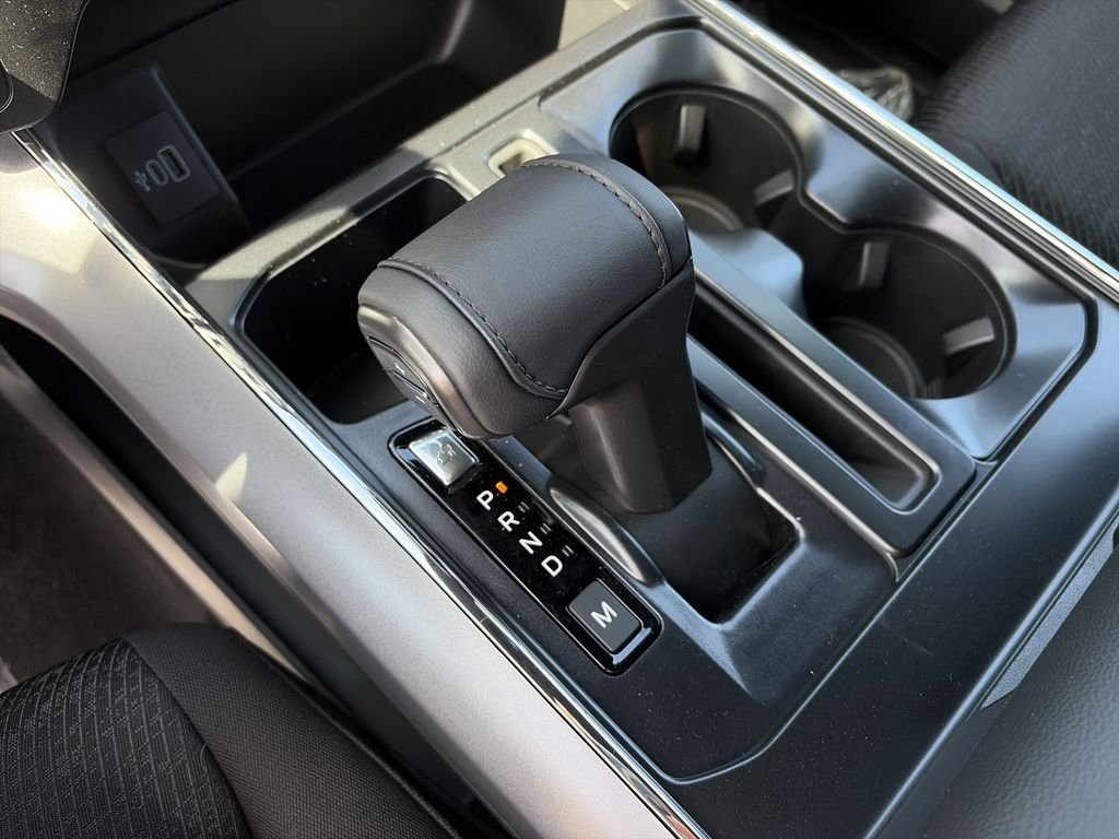 New 2026 Agate Black Metallic Ford XLT image 29