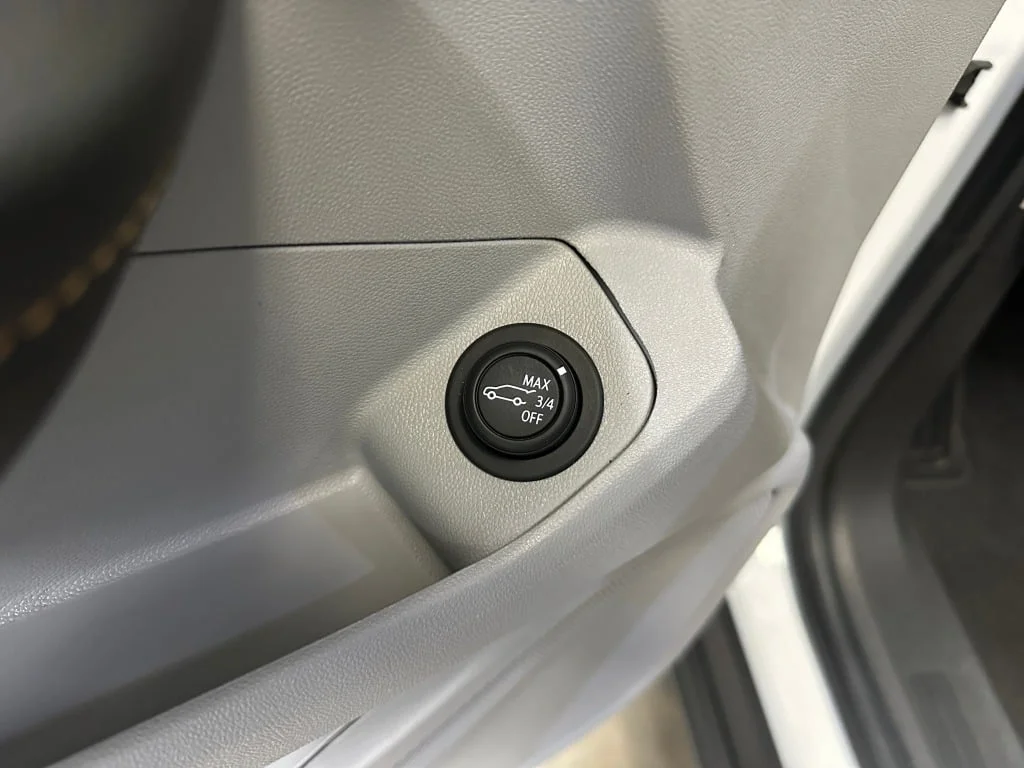 Used 2021 WHITE FROST TRICOAT GMC SLT image 9