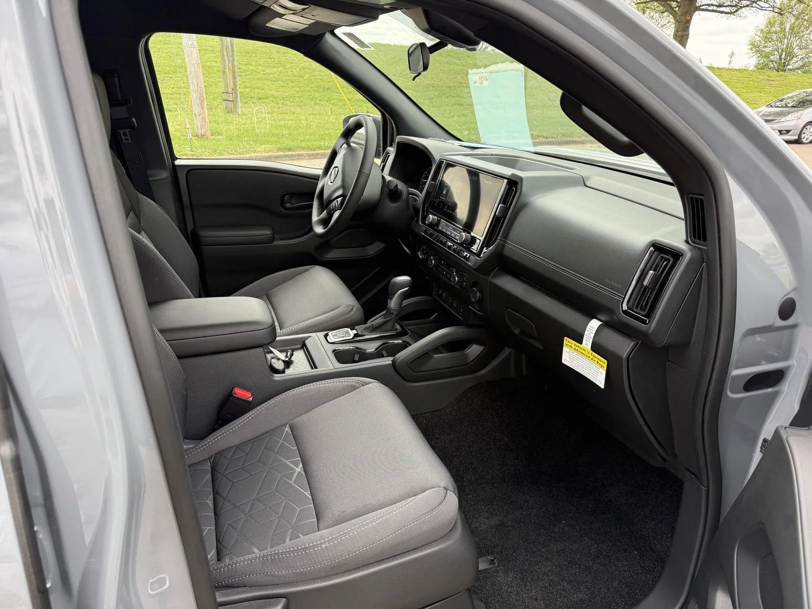 2026 Nissan Frontier SV - Photo 8