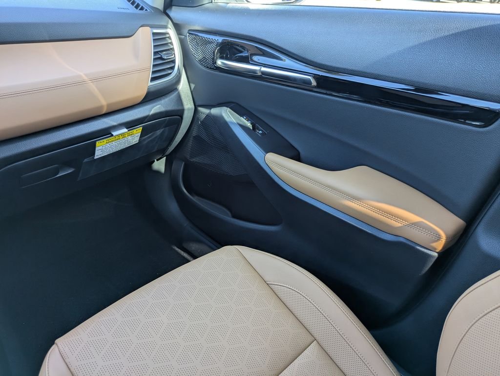 New 2026 Ceramic Silver Kia SX image 19