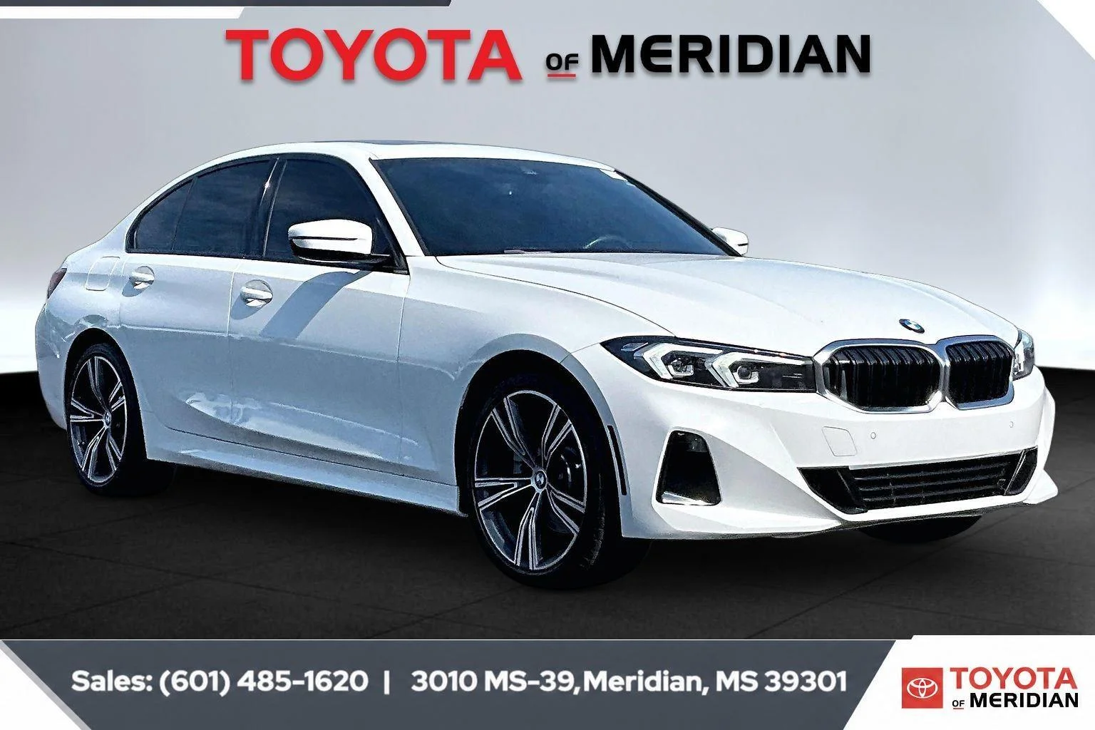 2023 BMW 3 Series 330i Sedan's photo