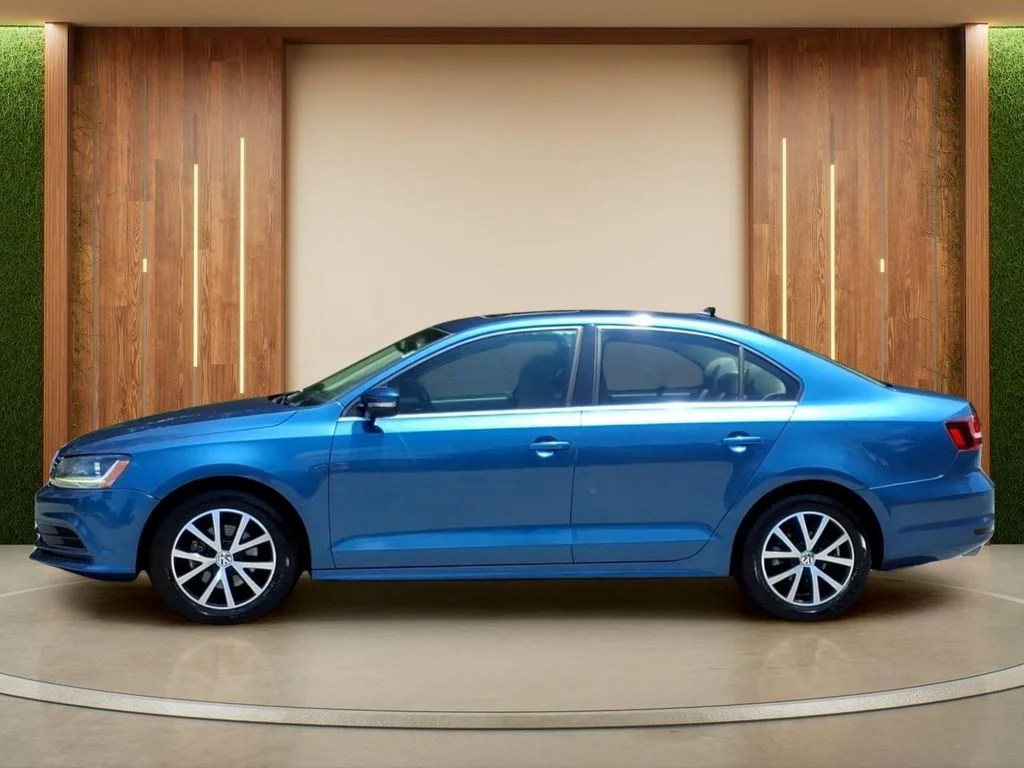 Certified Used 2017 Blue Volkswagen 1.4T SE image 28