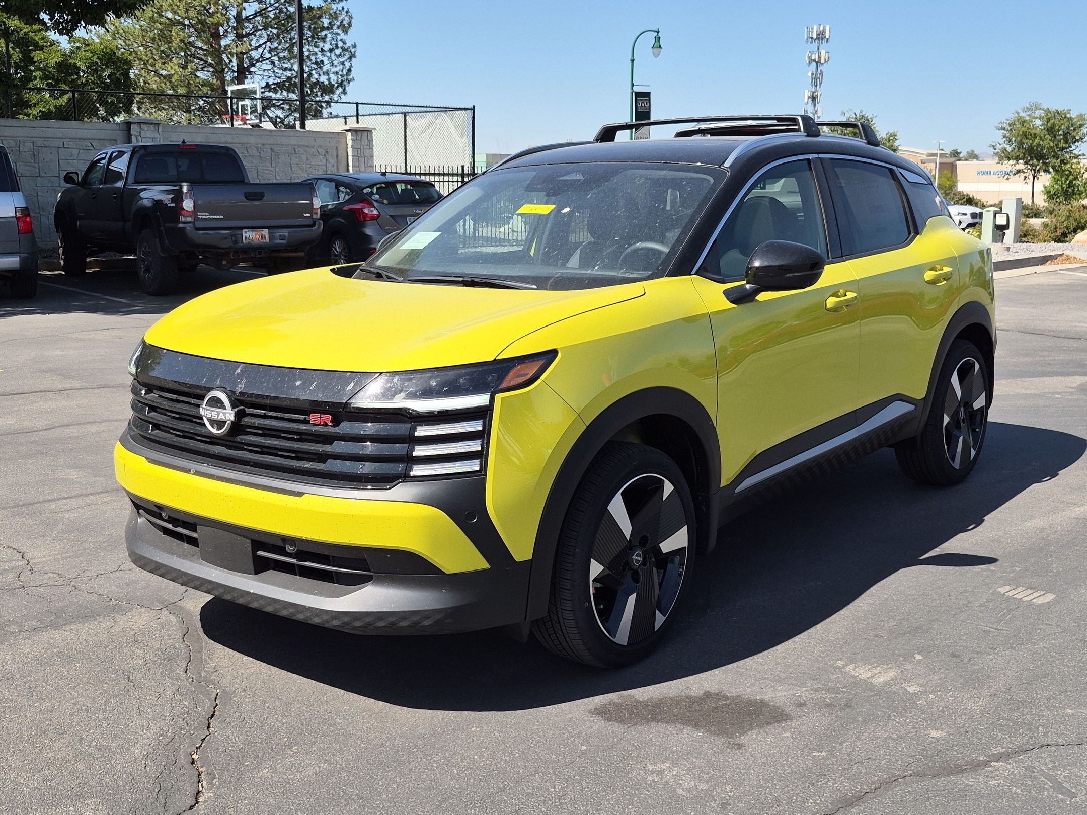 New 2026 Yuzu Yellow Metallic / Super Black Two-tone Nissan SR image 8