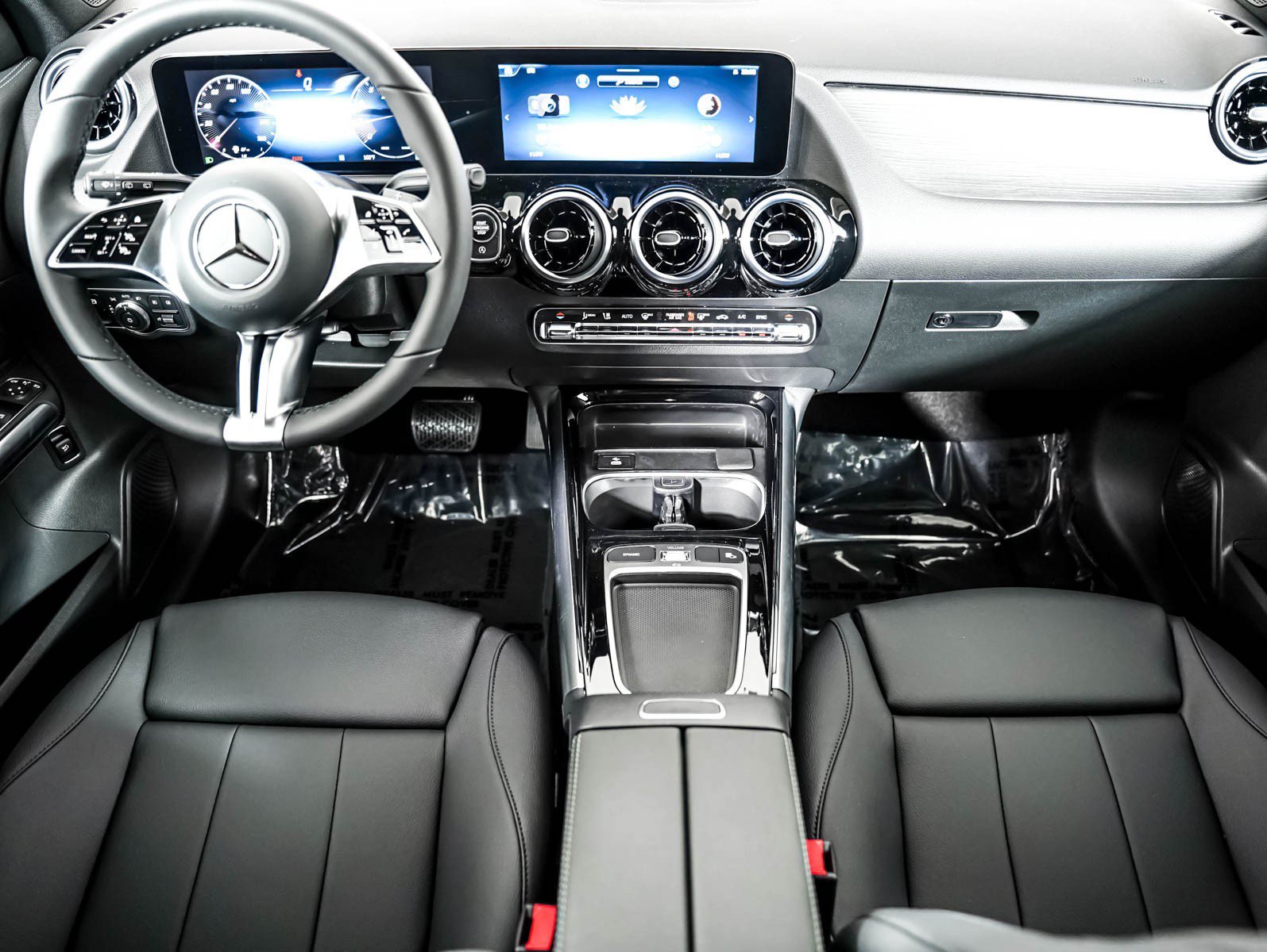 New 2026 Mountain Grey Metallic Mercedes-Benz GLA 250 image 12