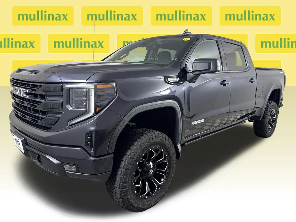 Used 2022  GMC Elevation image 12