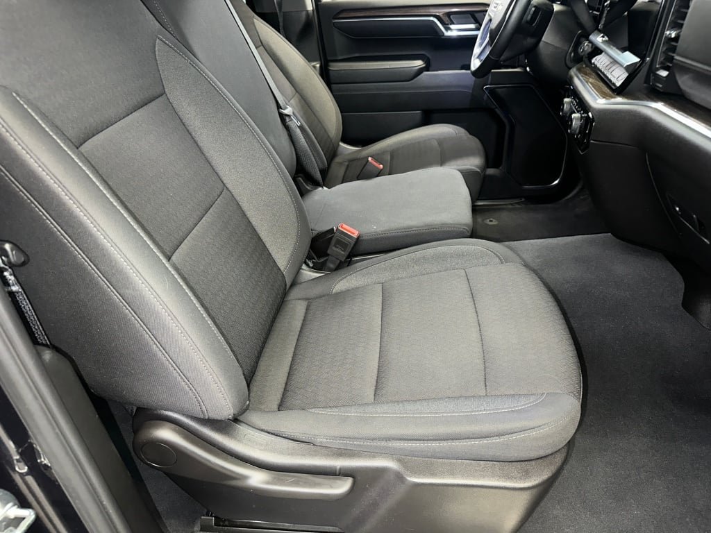 Used 2024 Dark Ash Metallic Chevrolet LT (2FL) image 33