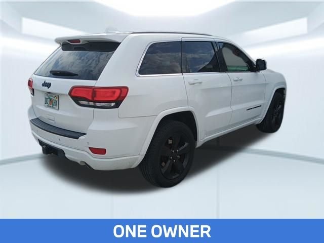 Used 2015 White Jeep Altitude image 3