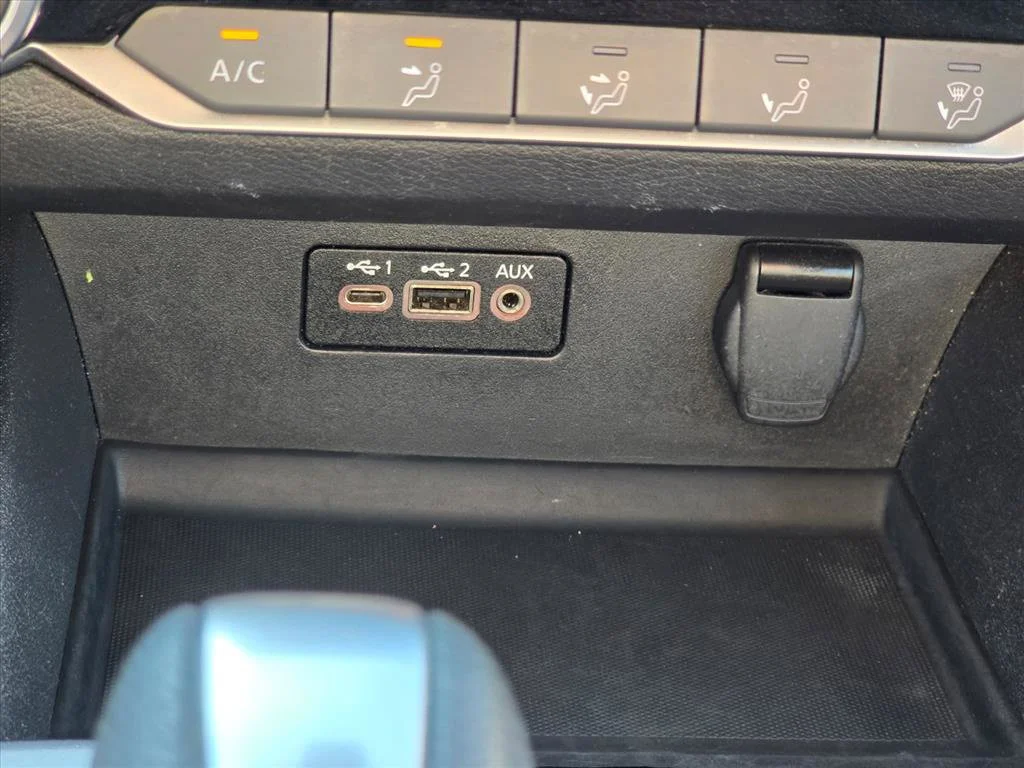 Used 2025 Black Nissan 2.5 SV image 17