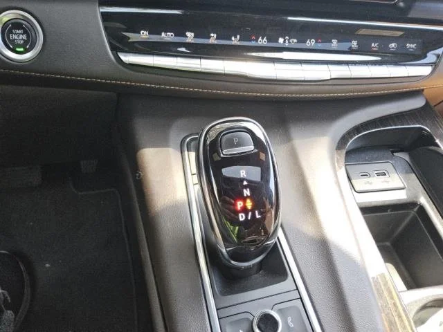 Used 2021 BLACK RAVEN Cadillac Sport image 3