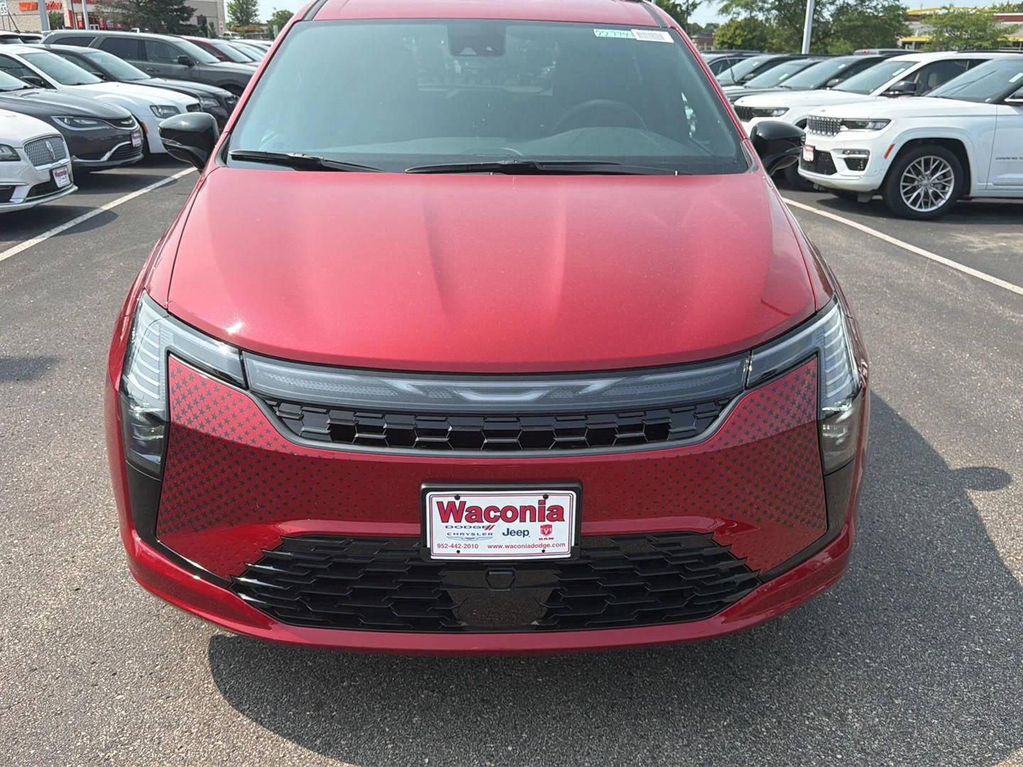 New 2027 Red Hot Pearl-Coat Exterior Paint Chrysler Select image 3