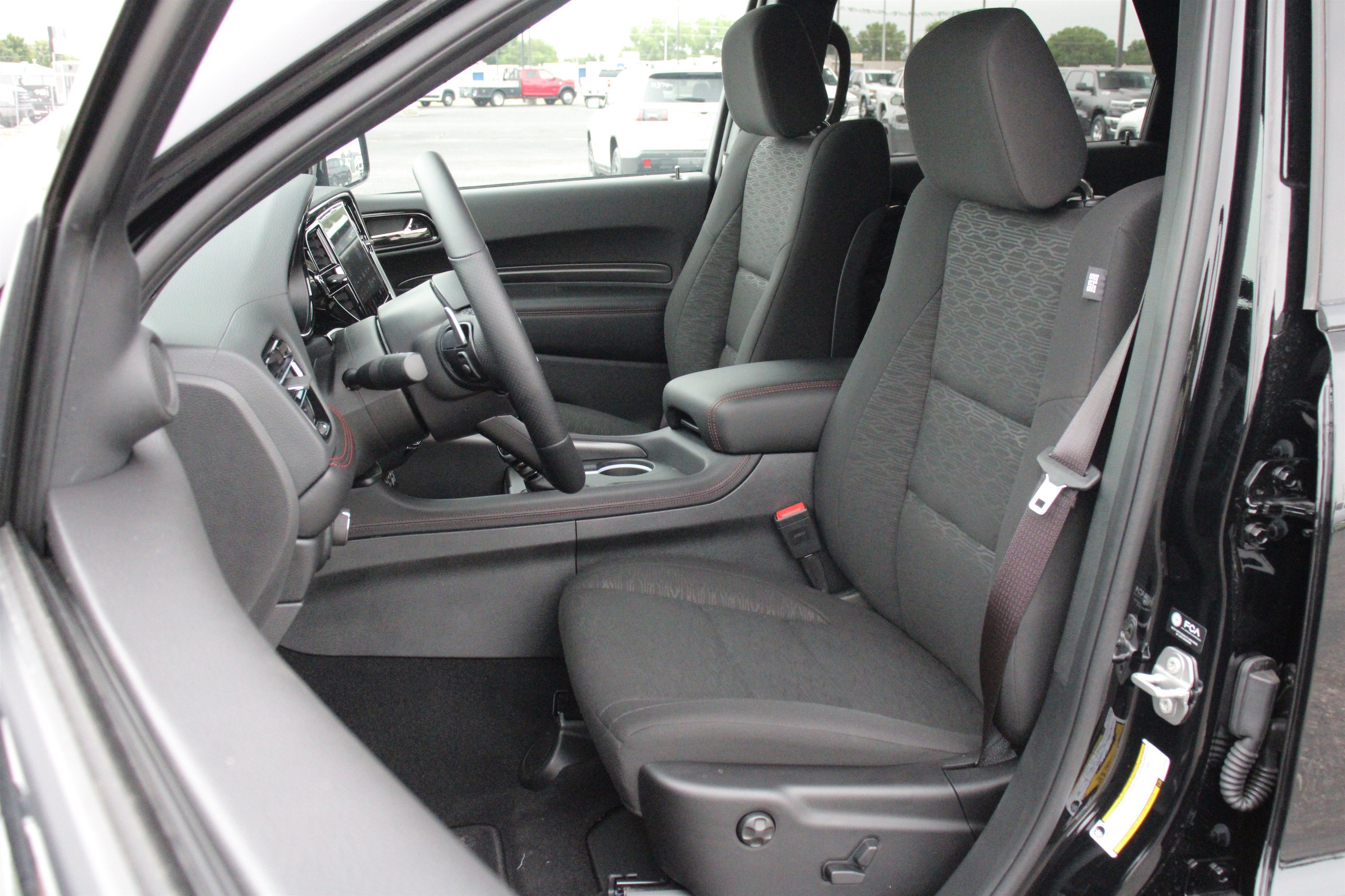 New 2026 Diamond Black Clear-Coat Exterior Paint Dodge GT image 5
