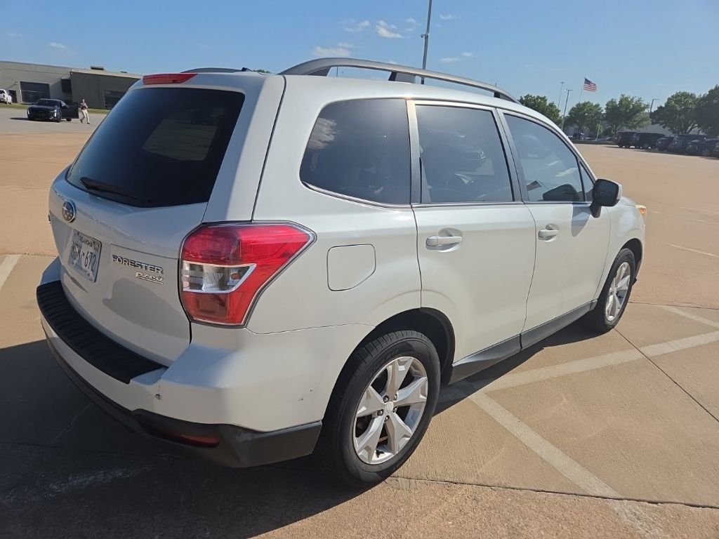 Used 2015 White Subaru 2.5i Premium image 5
